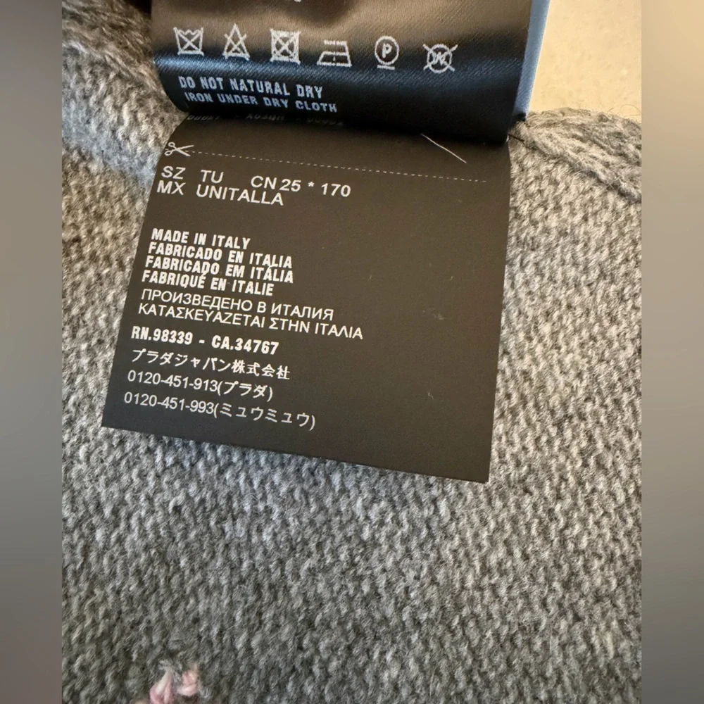 Prada cashmere and wool Gray Scarf